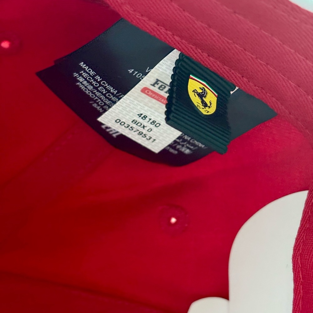Ferrari Iconic Red Hat - Picture 5 of 10